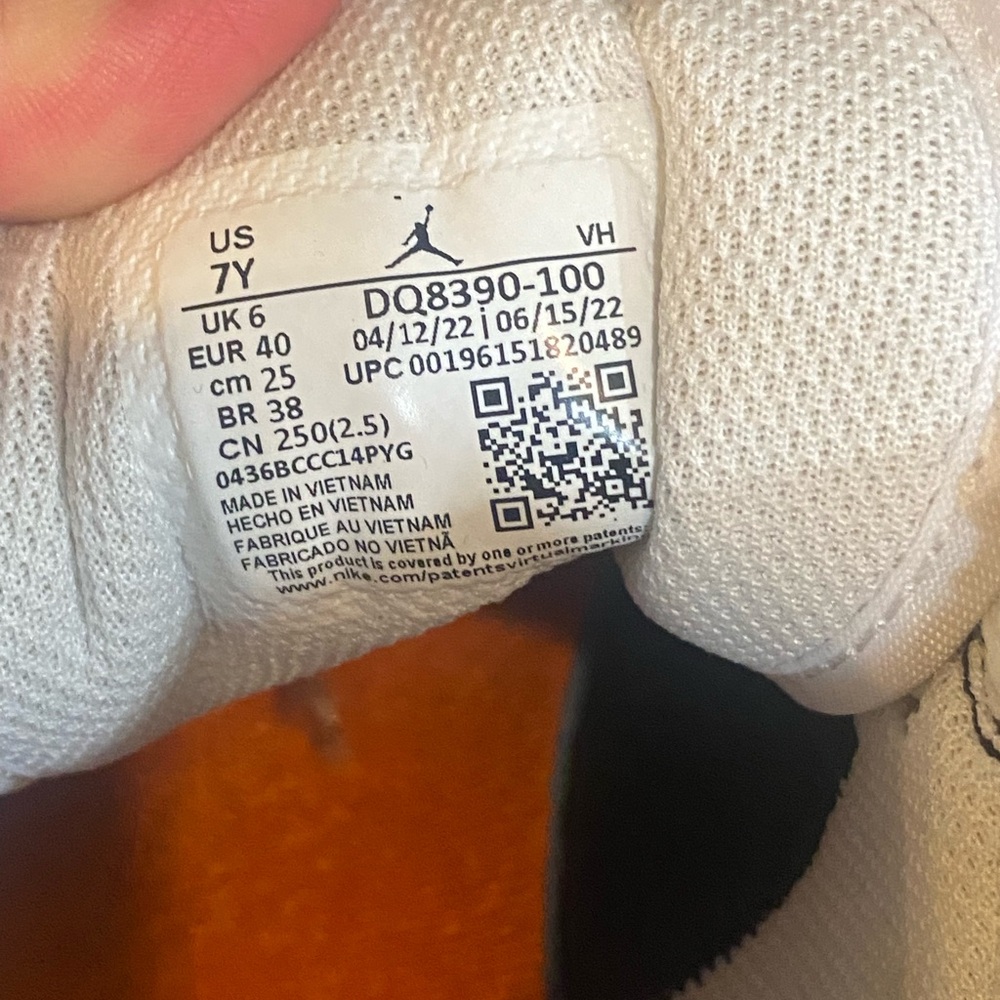 Nike Air Jordan 1 Mid (GS) 'Floral' White Black Orange Kids' Sz- 7 - Picture 5 of 7